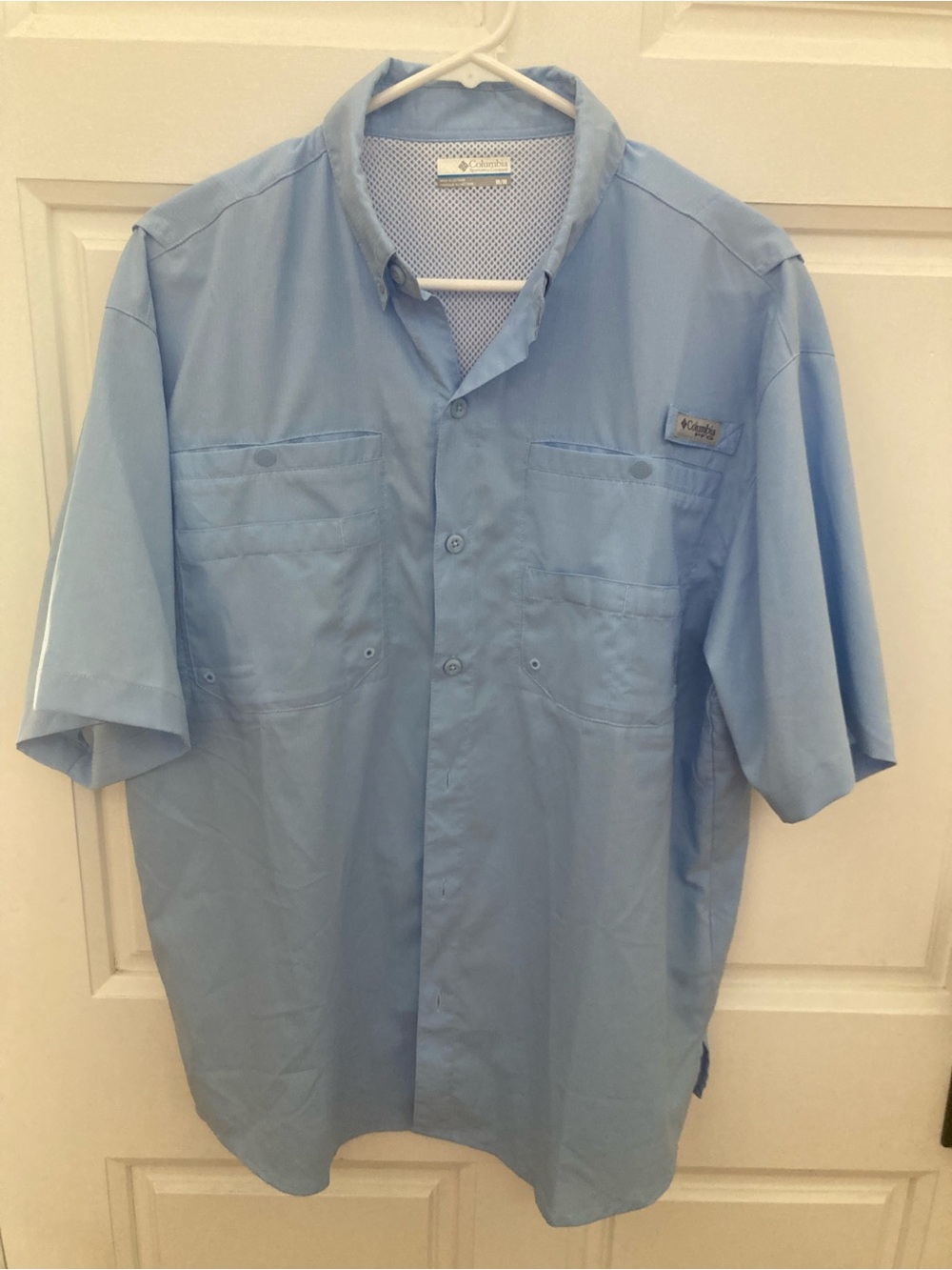 Bundle - 4 Columbia PFG men’s shirts = 3 short sleeved and 1 long sleeve shirt